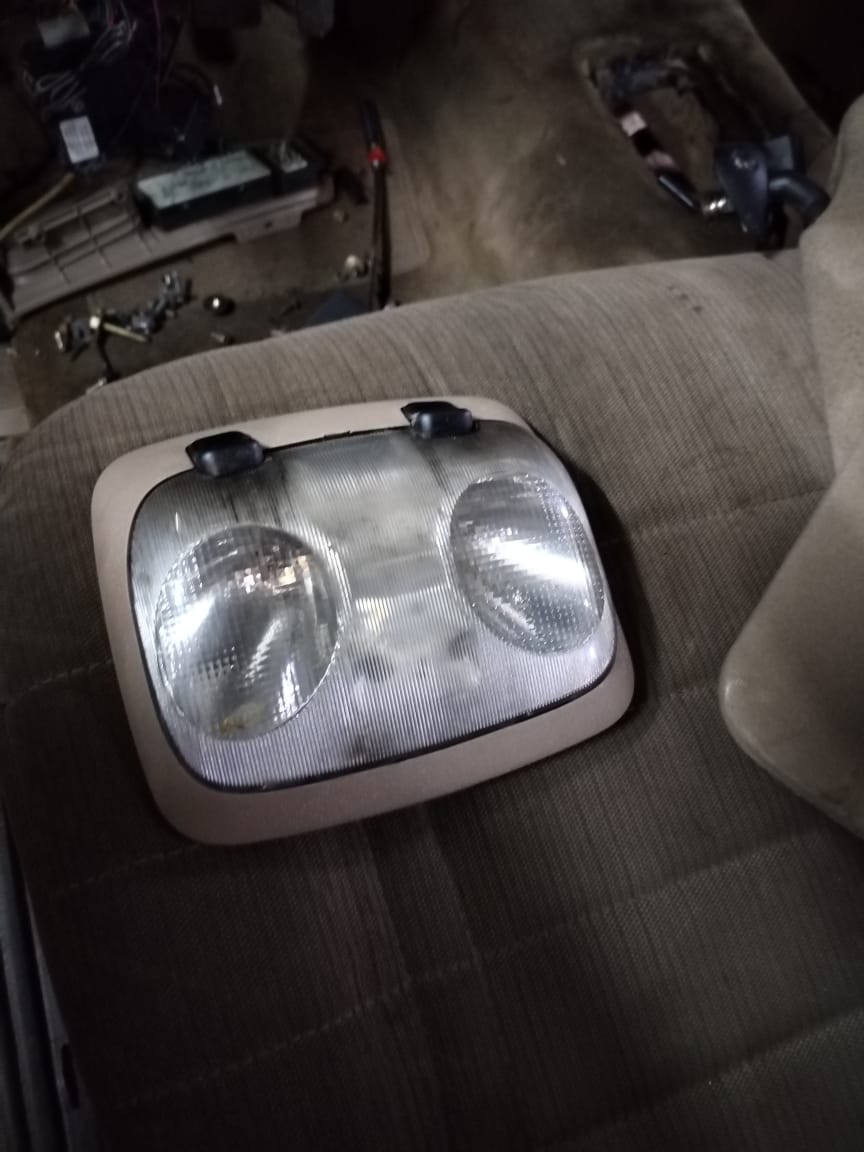 Фонарь-плафон салона Ford Explorer 2 1995-2001